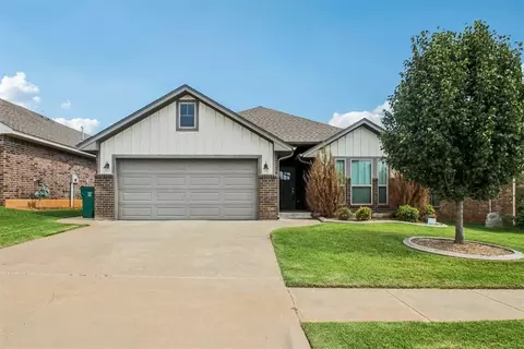 9421 NW 87th Pl, Yukon, OK 73099