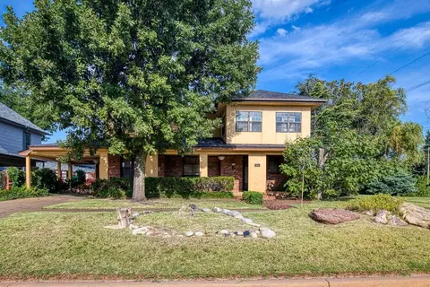 504 S Main St, Kingfisher, OK 73750