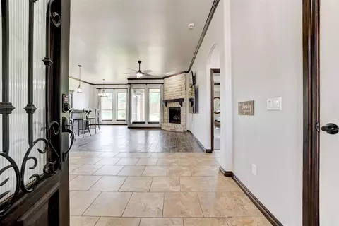 3001 Flint Ct, Oklahoma City, OK 73165 photo 2
