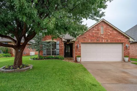 313 Coldbrook Cir, Edmond, OK 73003