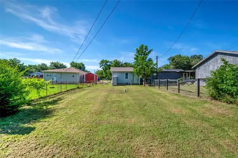 205 E 2nd St, Stroud, OK 74079 photo 5