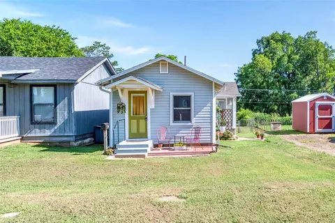 205 E 2nd St, Stroud, OK 74079 photo 2