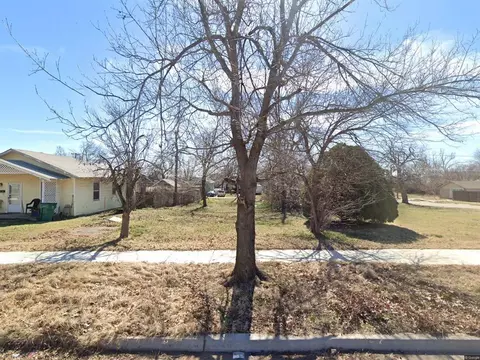 1526 NW 8th St, Oklahoma City, OK 73106