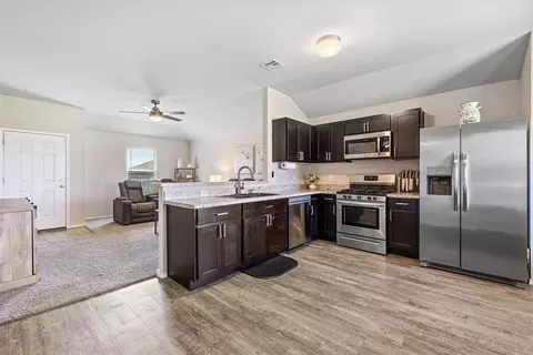 521 Audrey Dr, Tuttle, OK 73089 photo 8