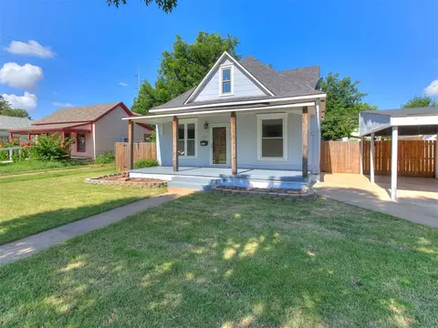 410 S 8th St, Kingfisher, OK 73750