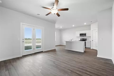 1012 Prairie Dr, Tuttle, OK 73089 photo 2