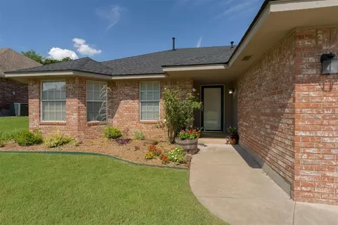 1721 Cherokee Trl, Choctaw, OK 73020