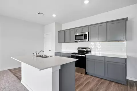 1022 Prairie Dr, Tuttle, OK 73089 photo 4
