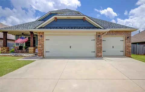 1420 Sonoma Lakes Blvd, Moore, OK 73160