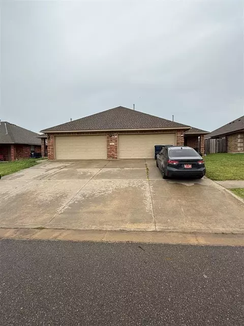 813 SW 151st St #A&B, Oklahoma City, OK 73170