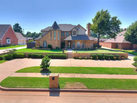 1421 Spring Creek Dr, Yukon, OK 73099