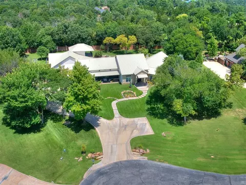 4101 Oakdale Farm Cir, Edmond, OK 73013