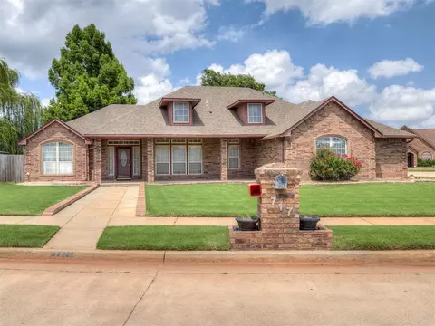 717 W Cabillo Way, Mustang, OK 73064