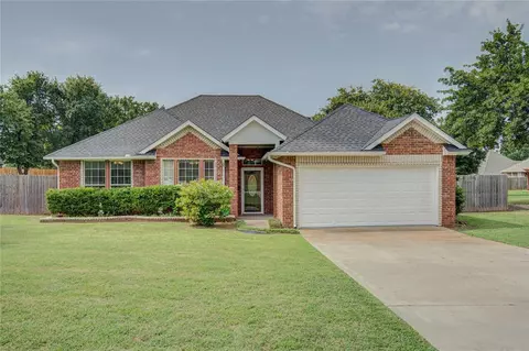 716 Hickory Ct, Blanchard, OK 73010