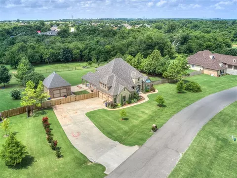 10925 San Lorenzo Dr, Oklahoma City, OK 73173
