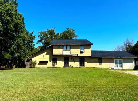 909 E Park St, Tecumseh, OK 74873