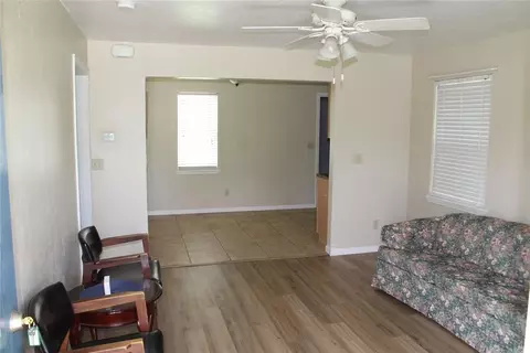 7002 NW 50th St, Bethany, OK 73008 photo 3