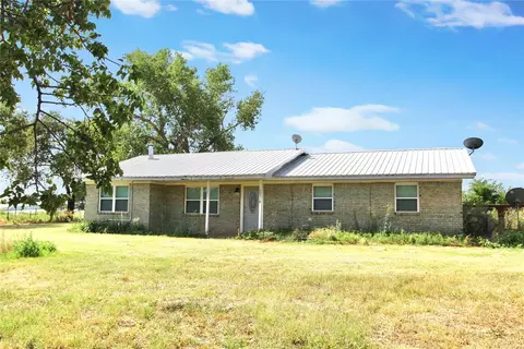 12318 Us Highway 283, Sayre, OK 73662