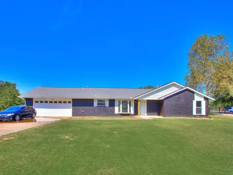 1821 Jefferson Ave #NE, Piedmont, OK 73078