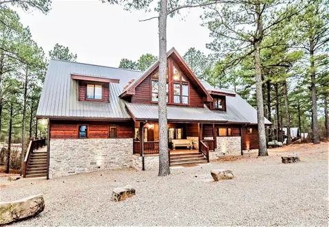 280 Mountain Pine Trl, Broken Bow, OK 74728 photo 1