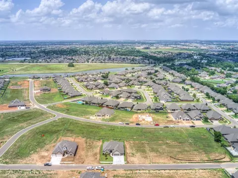 1925 SW 41st Ter, Moore, OK 73160 photo 35