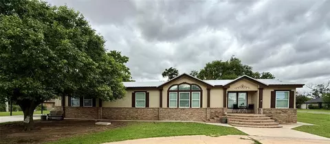305 N Greer Ave, Duke, OK 73532