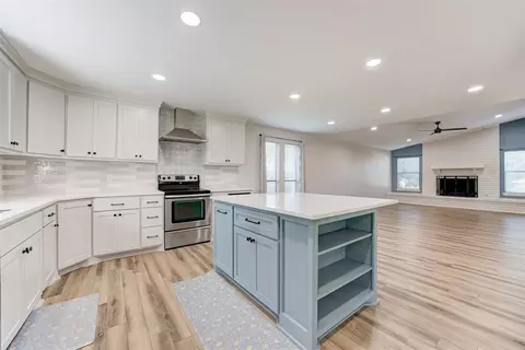 2501 Valley Brook Dr, Edmond, OK 73034