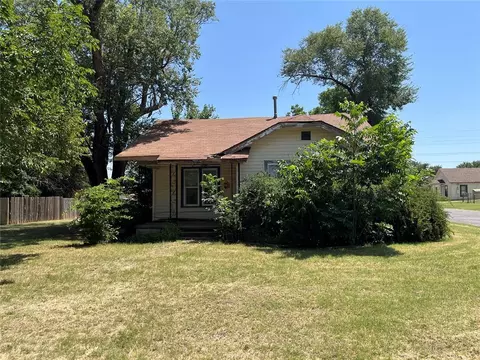 1322 W Broadway Ave, Elk City, OK 73644