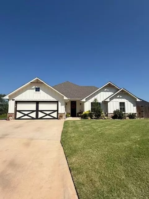 1104 Adeline Dr, Shawnee, OK 74804