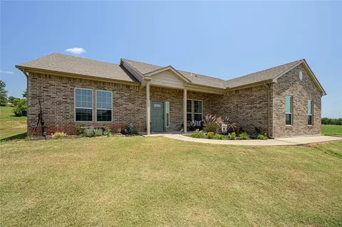 8401 Payton Ln, Newalla, OK 74857