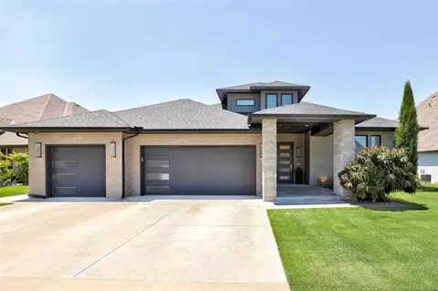 15117 Fountain Creek Ln, Edmond, OK 73013