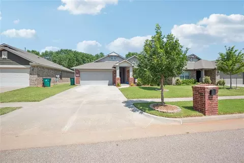 3504 Piney River Dr, Yukon, OK 73099