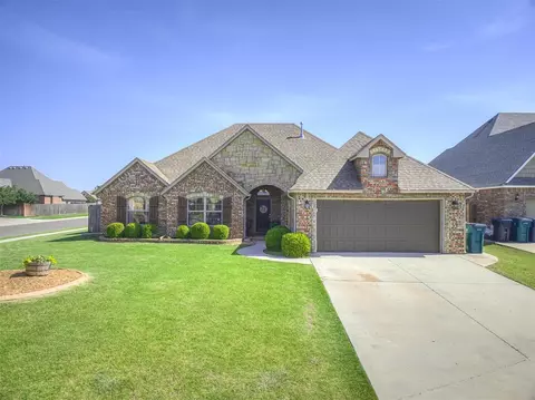 11721 Cherry Point Ln, Yukon, OK 73099