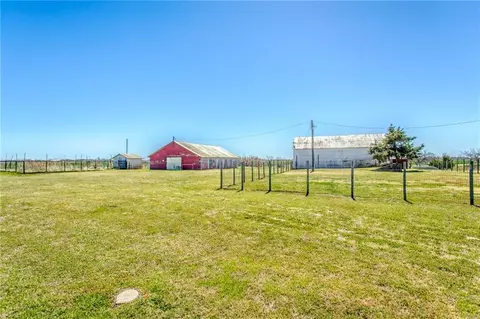 6002 Foreman Rd E, El Reno, OK 73036