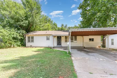 1012 S Locust Dr, Midwest City, OK 73110