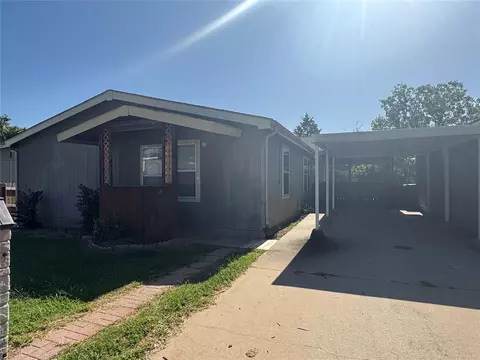 12136 Woodland Hills Dr, Oklahoma City, OK 73131