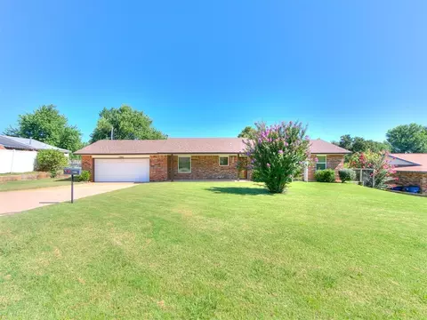 13801 NE 8th St, Choctaw, OK 73020