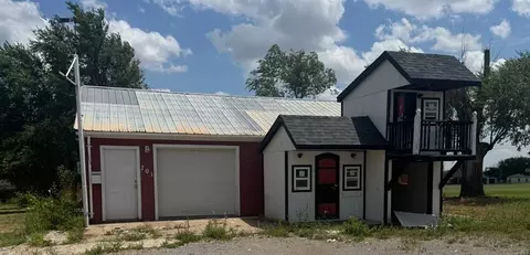 701 N 6th St, Clinton, OK 73601