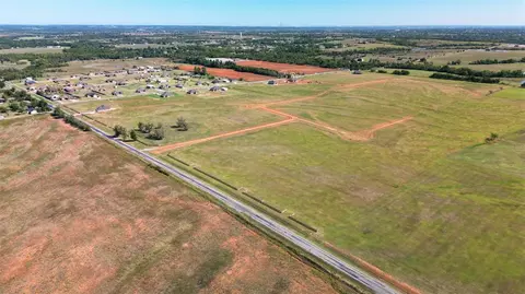 803 S Cemetery Rd, Tuttle, OK 73089