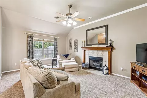 109 W End Ct, Tuttle, OK 73089 photo 5