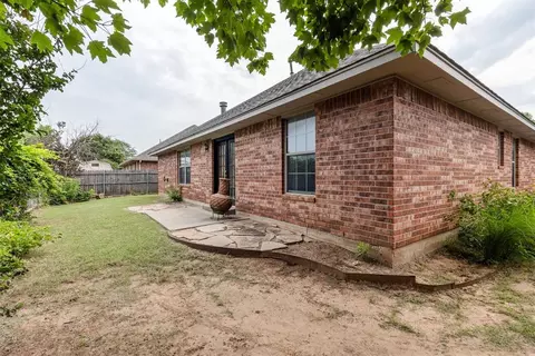 109 W End Ct, Tuttle, OK 73089 photo 24
