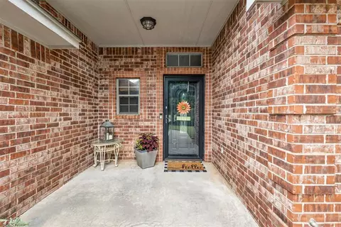 109 W End Ct, Tuttle, OK 73089 photo 3