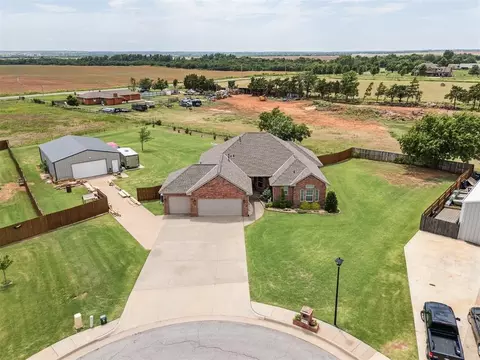 1424 Sue Cir, Piedmont, OK 73078