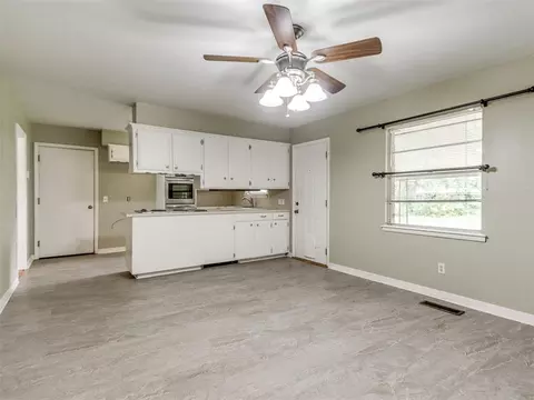 119 Thompson Dr, Moore, OK 73160 photo 12