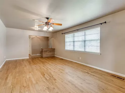 119 Thompson Dr, Moore, OK 73160 photo 6