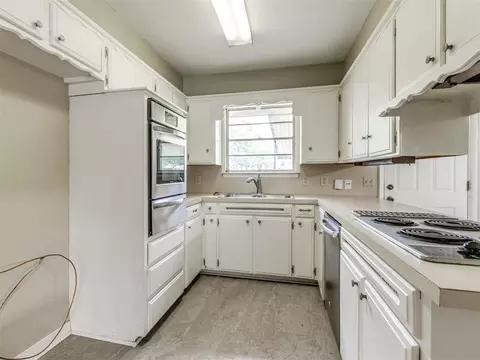 119 Thompson Dr, Moore, OK 73160 photo 7