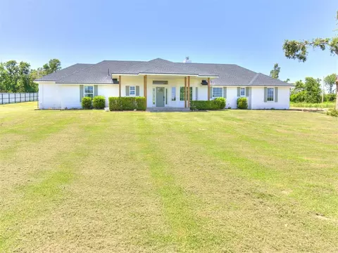 4217 Maxine Dr, Choctaw, OK 73020