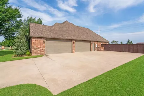 1505 NW Rain Tree Dr, Moore, OK 73160 photo 43