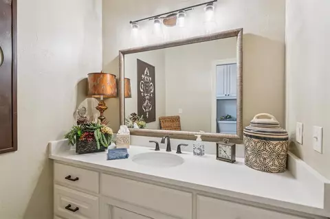 1505 NW Rain Tree Dr, Moore, OK 73160 photo 31