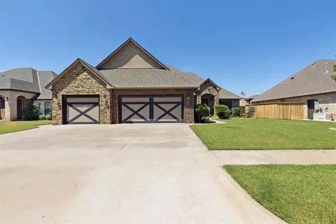 11541 SW 55th St, Mustang, OK 73064